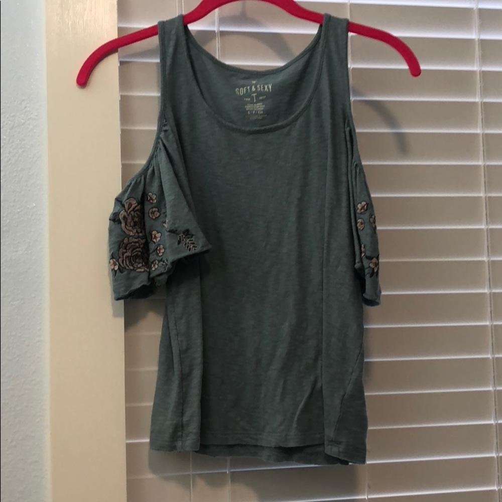 Open shoulder tank top.